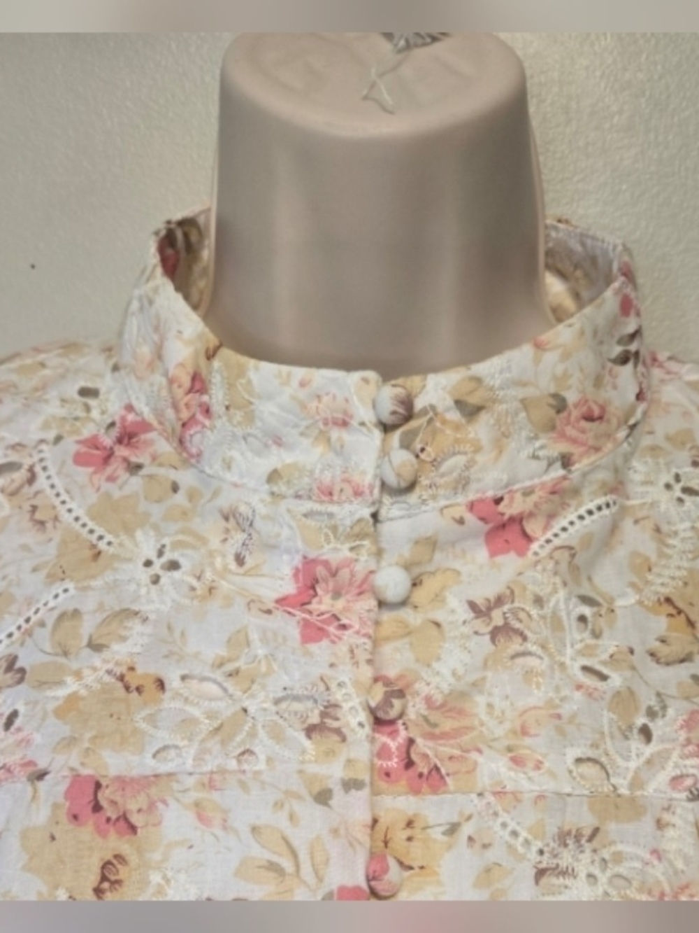 NWT Bardot Hendry Floral Eyelet Button-Down Top - Vintage Floral XL - Picture 3 of 6